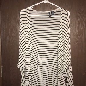 Small Black and White Kimono with Long/Mid Sleeve